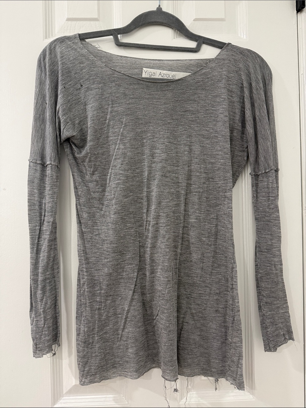 Yigal Azrouel Distressed Heather Gray Long-Sleeve Scoop Neck Tee